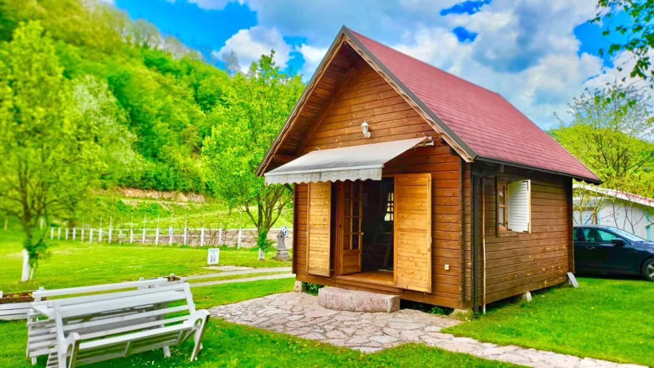 Hotel Una Kamp à Bosanska Krupa Extérieur photo
